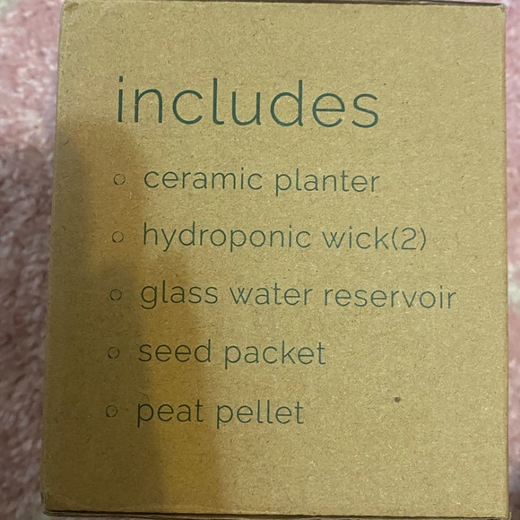 New In Box Self Water Planter - Unopened - Picture 2 of 5